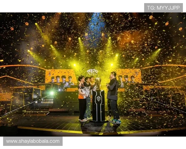 《全球电竞赛事竞争愈发激烈 各大战队为荣誉奋力拼搏》