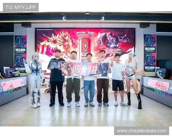 《2025年全球电竞赛事大揭秘：新兴战队崛起与传统强队的激烈角逐》