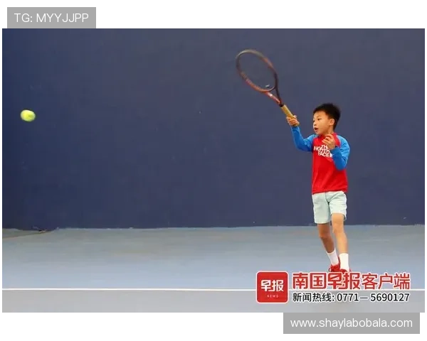 中国小将连克强敌晋级大师赛四强展现网球新生代崛起力量