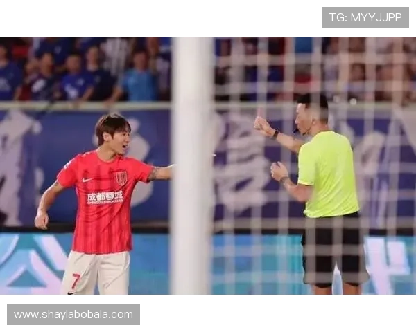 中国男足逆转取胜展现顽强斗志全队团结拼搏迎来世预赛关键胜利