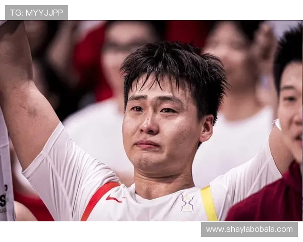 中国篮球队逆袭晋级世界杯八强，赵睿爆发助力全队胜利