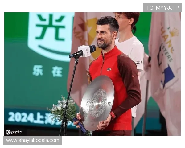 德约科维奇再创历史连夺三冠王年轻球员崛起挑战网坛格局