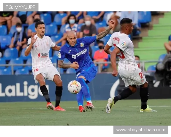 西甲联赛新赛季前瞻：豪门竞争激烈，黑马崛起成新看点